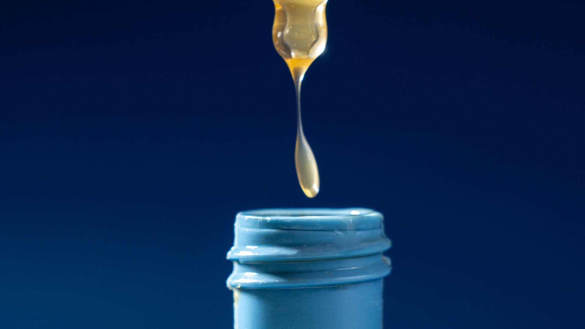 5 Reasons Why You Need a Scalp Serum In Your Hair Care Routine, STAT.